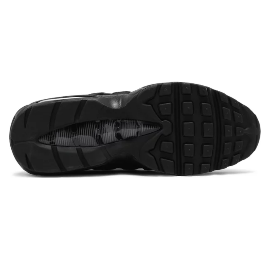 Tênis Nike Air Max 95 Essential Triple Black