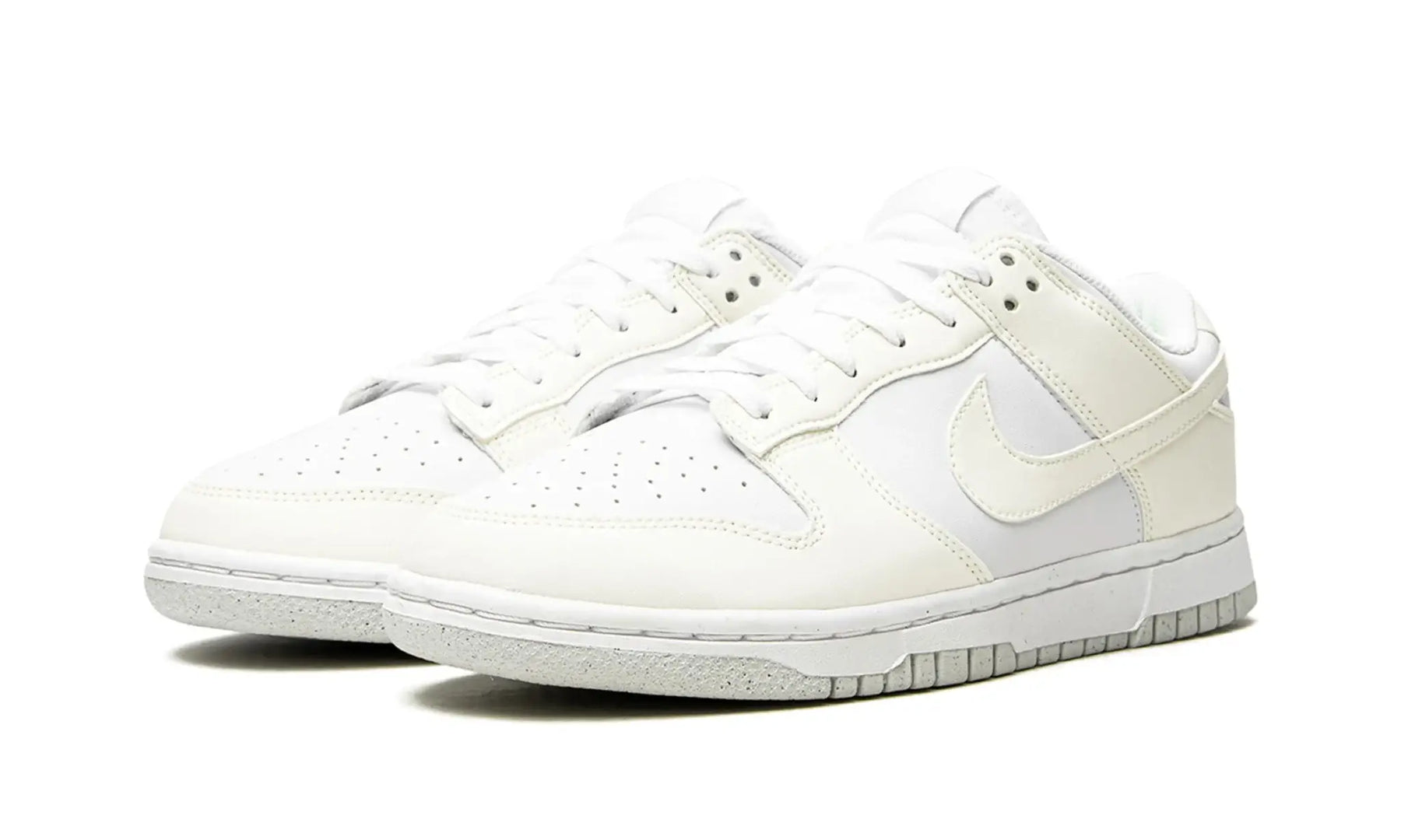 Tênis Nike Dunk Low Feminino "Move to Zero Sail" Branco - DD1873-101