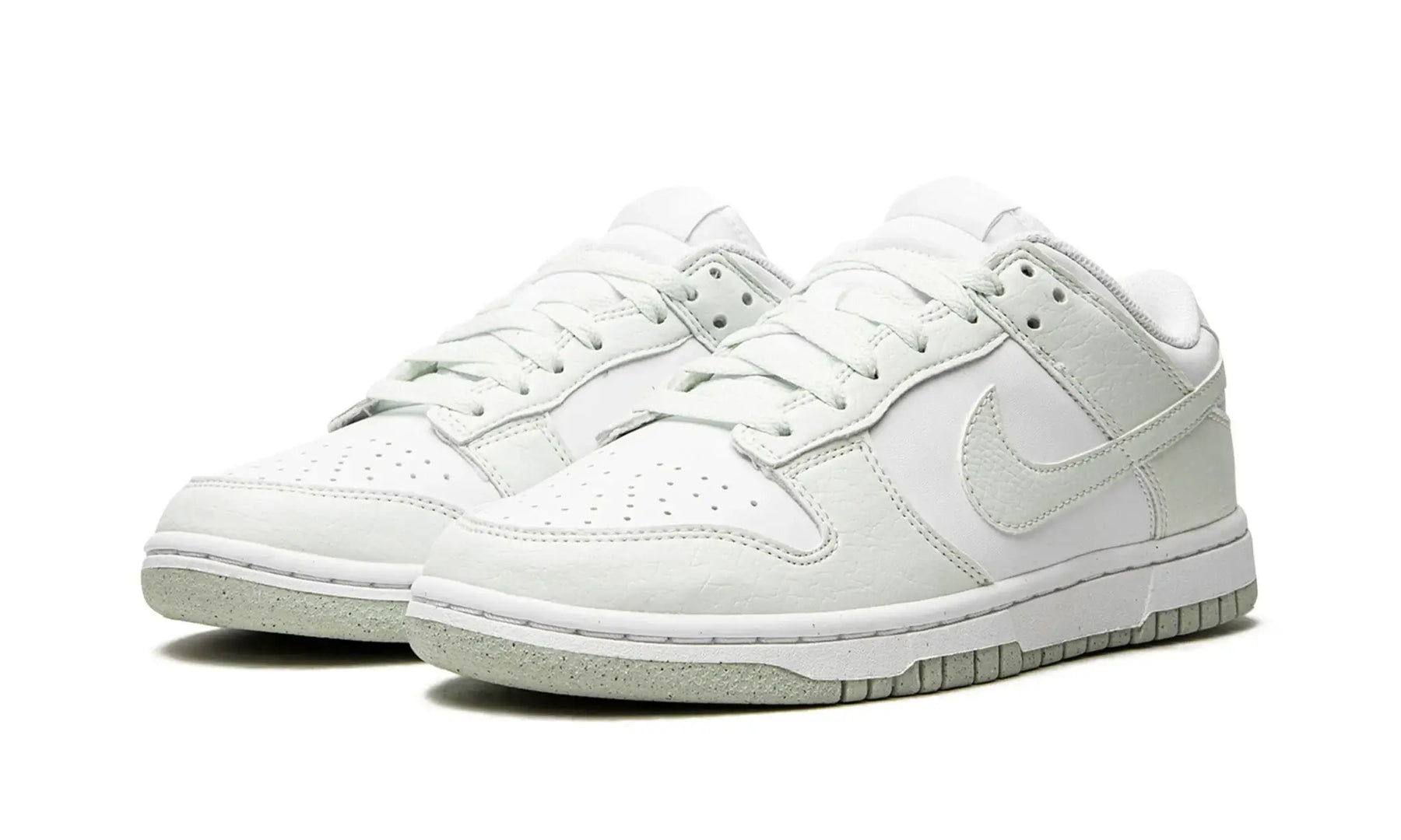 Tênis Nike Dunk Low Feminino Next Nature "White Mint" Branco / Verde - DN1431-102