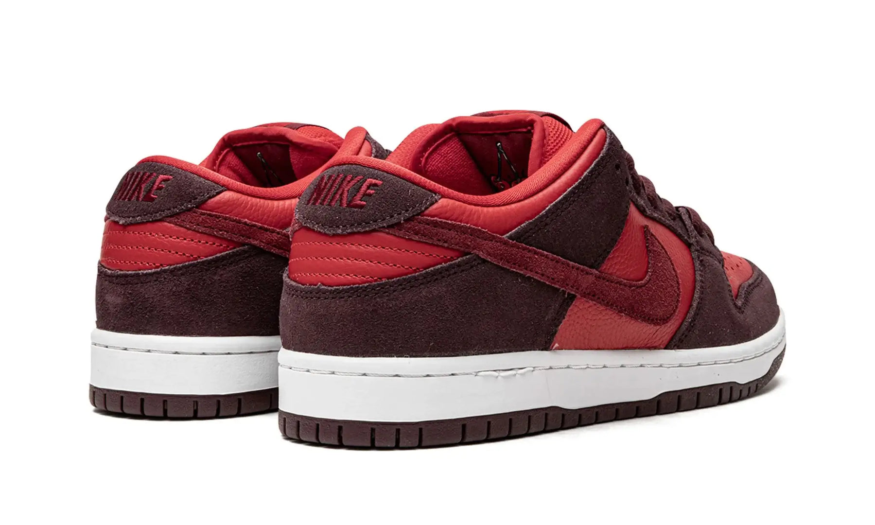 Tênis Nike Dunk Low SB Masculino "Cherry" Vermelho - DM0807-600