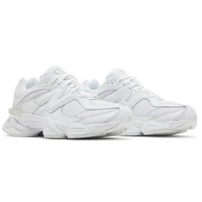 Tênis New Balance 9060 Triple White