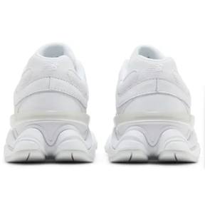 Tênis New Balance 9060 Triple White