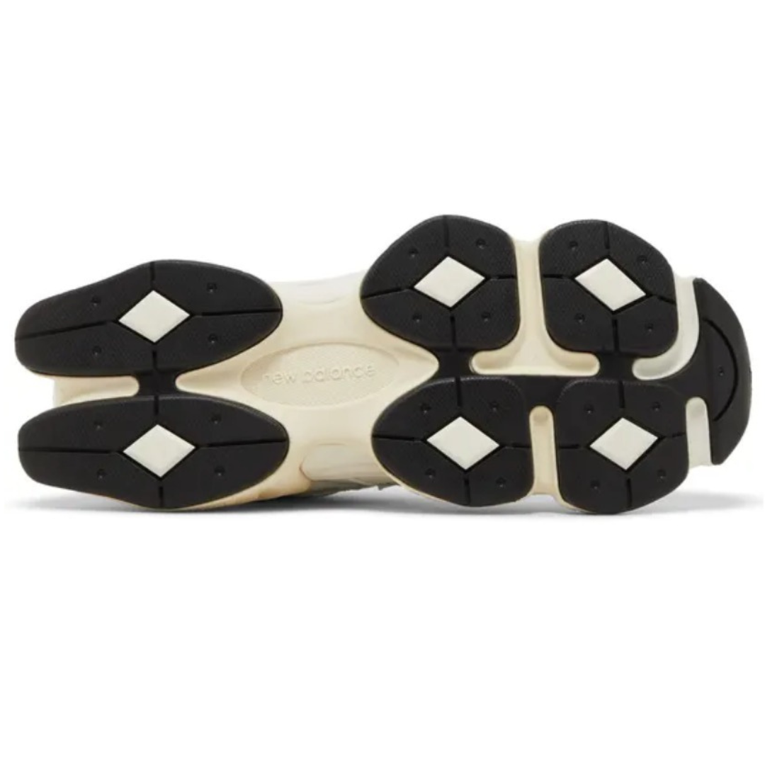 Tênis New Balance 9060 White Black