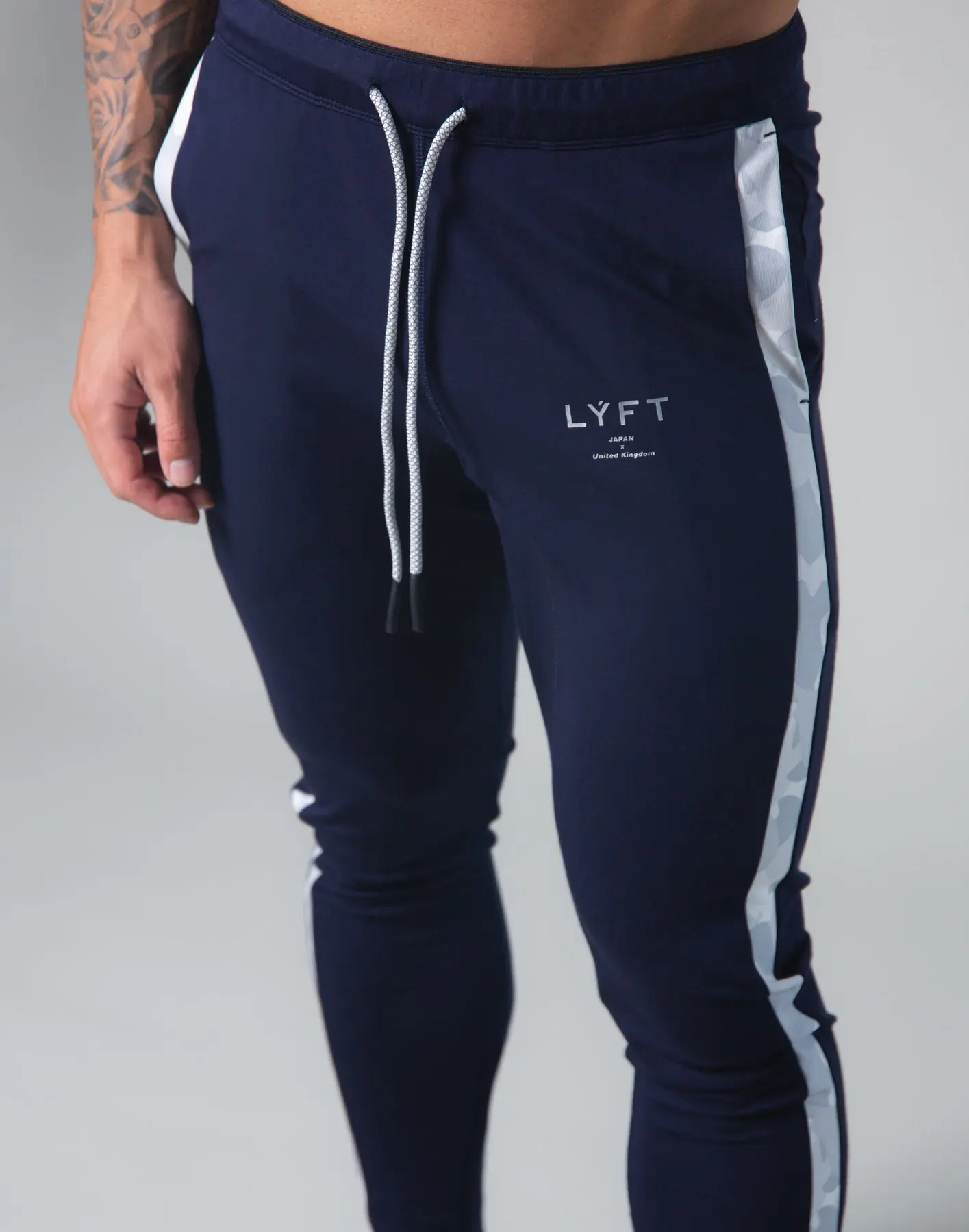 Calça Esportiva Masculina - SlimFit by Lyft