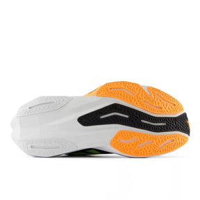 New Balance FuelCell Rebel V4 'Black & White Peach' Preto - MFCXCB4