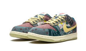 Tênis Nike Dunk Low "Community Garden" Verde / Bordô - CZ9747-900