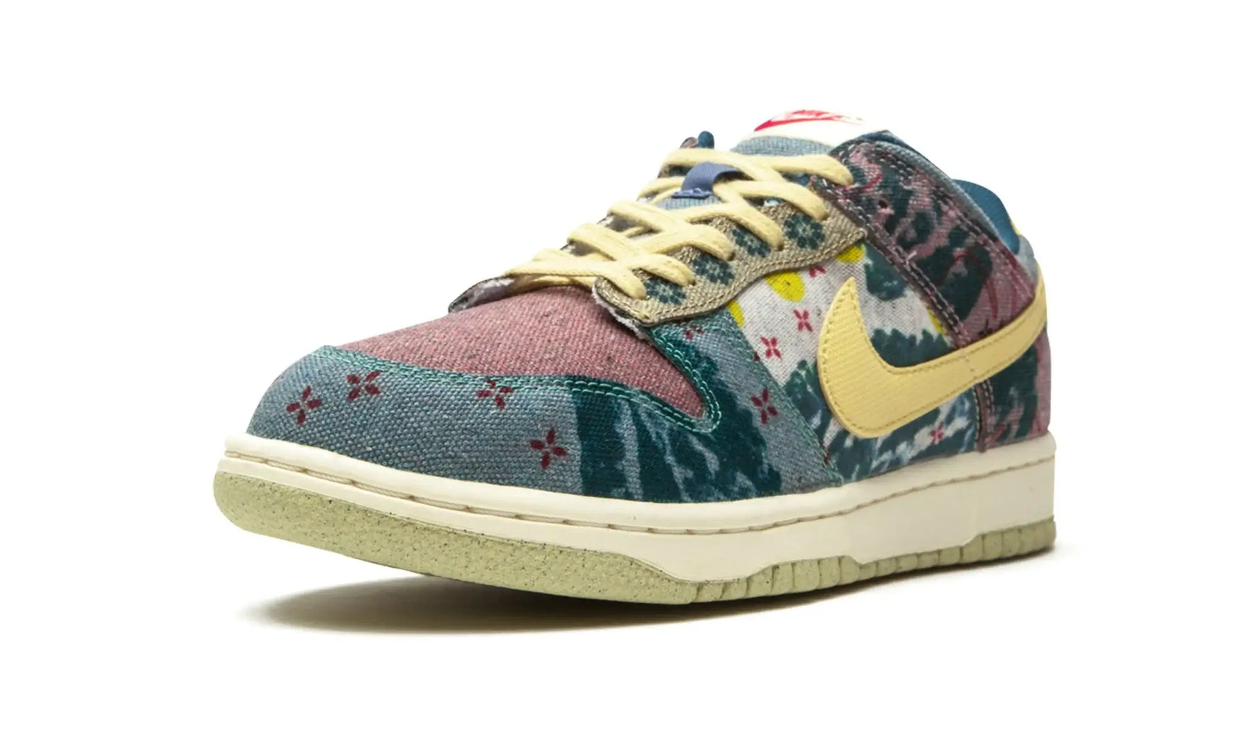 Tênis Nike Dunk Low "Community Garden" Verde / Bordô - CZ9747-900