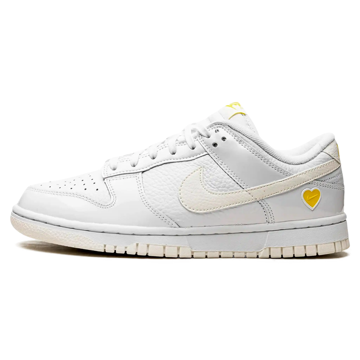 Tênis Nike Dunk Low Feminino "Yellow Heart" Branco - FD0803-100