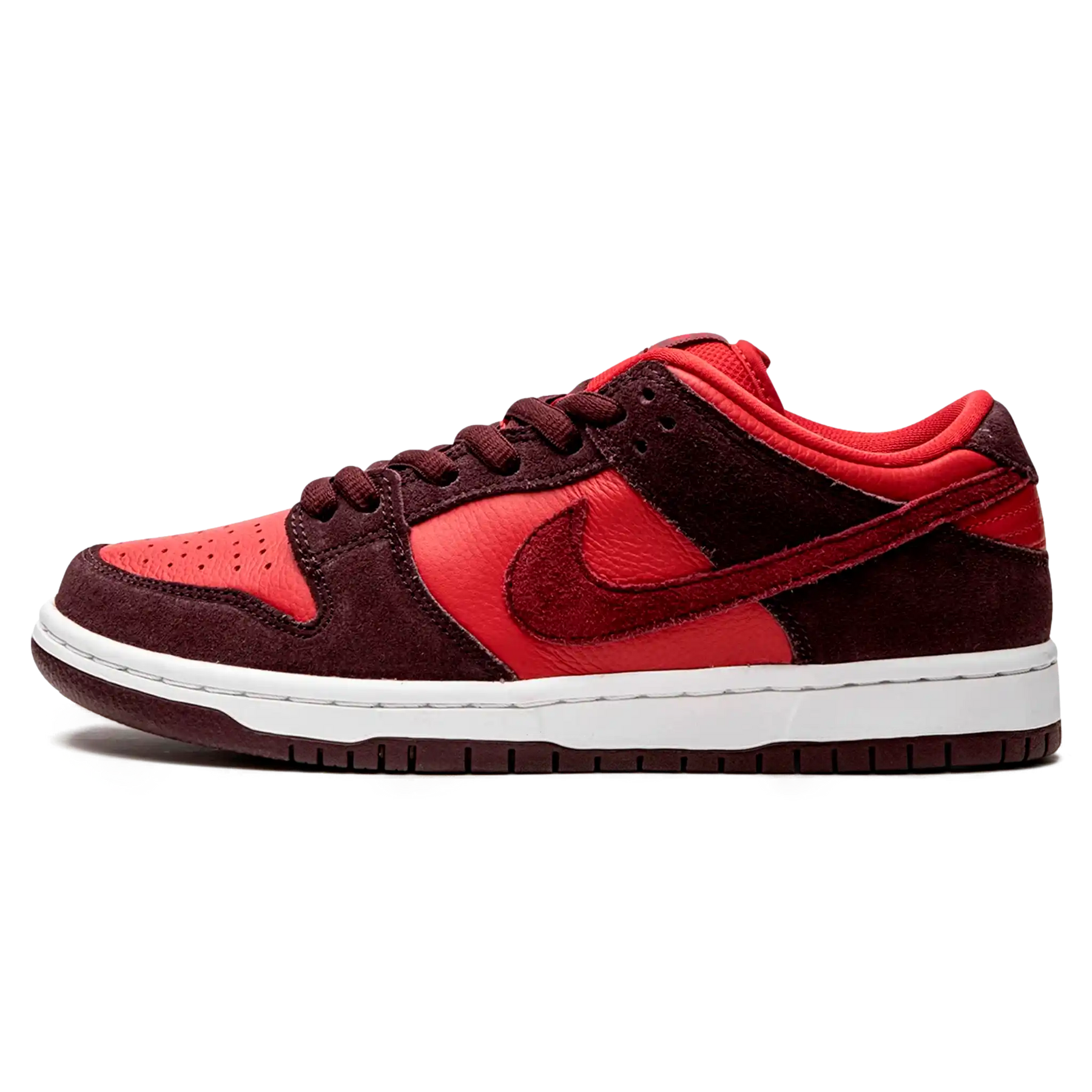Tênis Nike Dunk Low SB Masculino "Cherry" Vermelho - DM0807-600