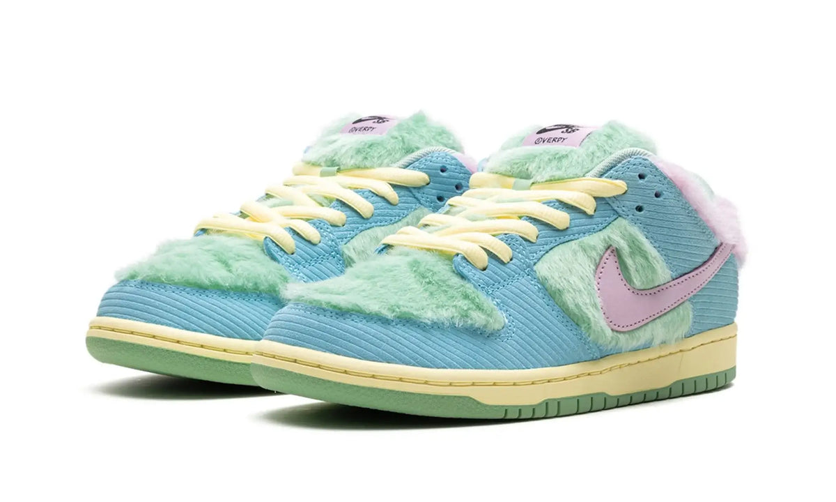 Tênis Nike Dunk Low SB x Verdy "Visty" Azul - FN6040-400