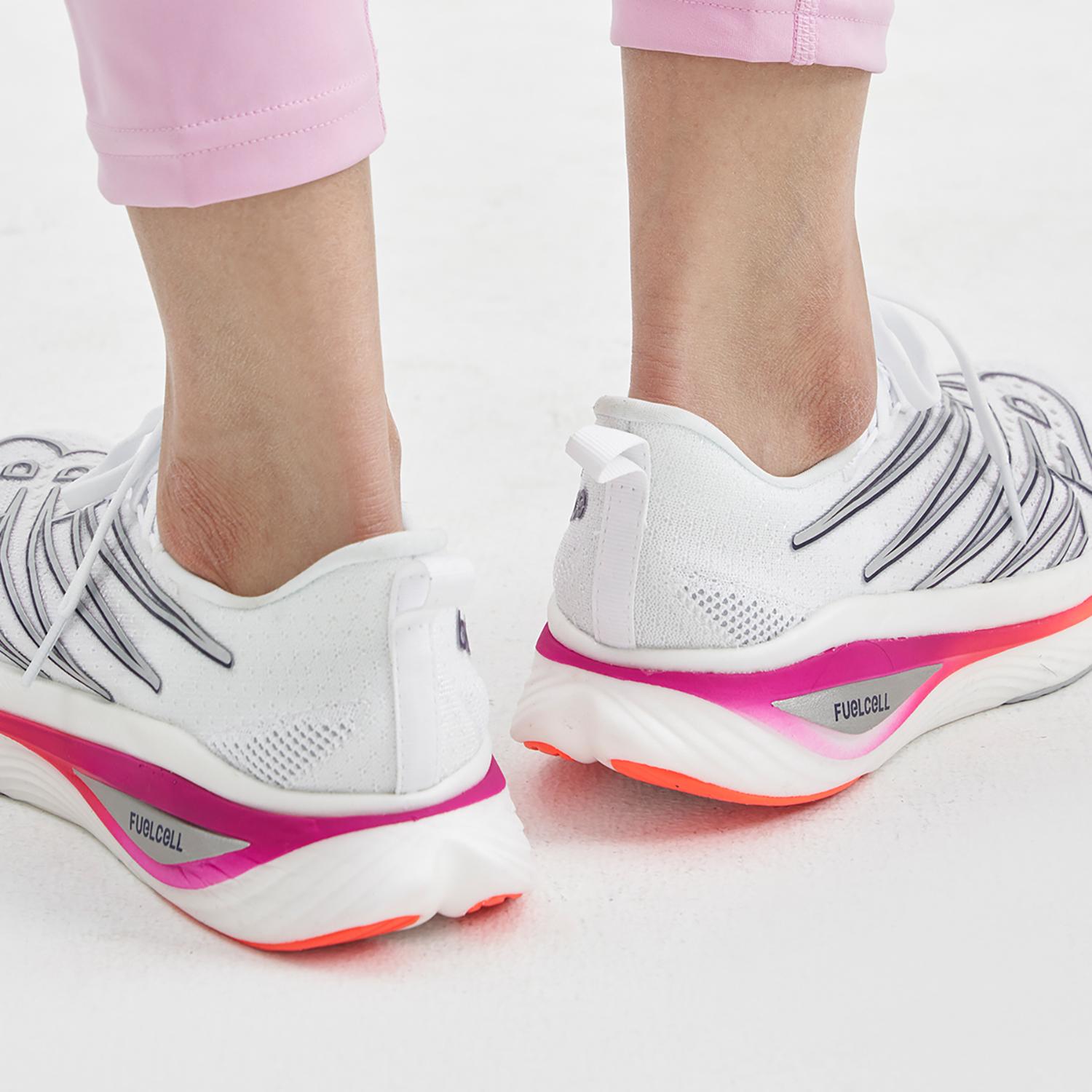 Tênis New Balance Fuelcell Supercomp Elite v3 'White Blue Magenta' Branco/Rosa - MRCELLE3